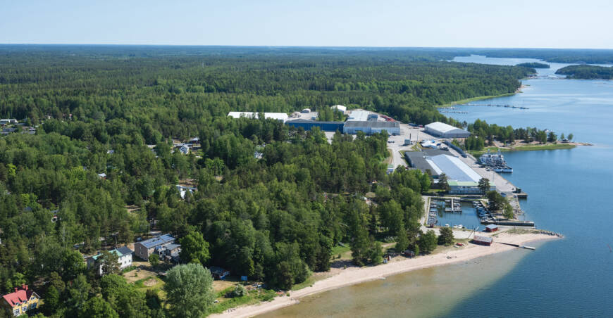 Ilmakuva Lappohjan satamasta ja rannasta