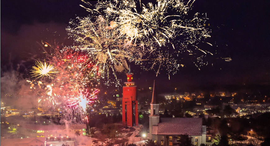 Ilotulitukset Hangon taivaalla