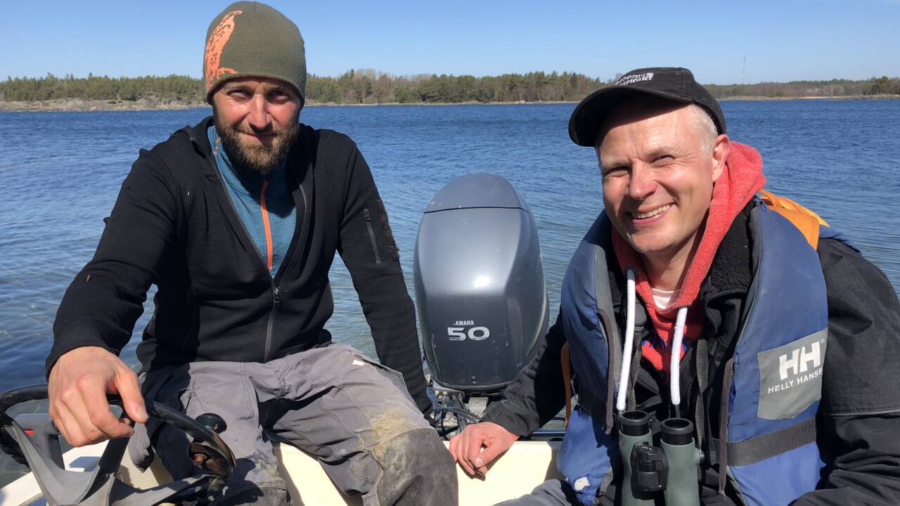 kaksi veneilijää